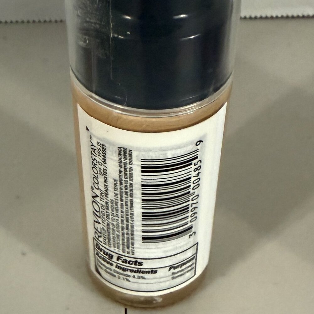 Revlon Colorstay 24 Hrs Matte Finish Combination/Oily Skin #392 Sun Beige SPF 15 - Picture 2 of 2